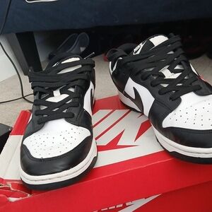 Nike Dunk Low Retro "Panda"